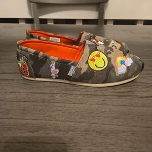 Skechers Camouflage Slip-On Slippers with Patches Skechers Bobs Slip On Memory F